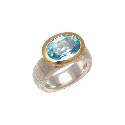 Starke Stuecke Blue Topaz Ring