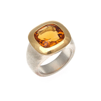 Starke Stuecke Citrine Ring