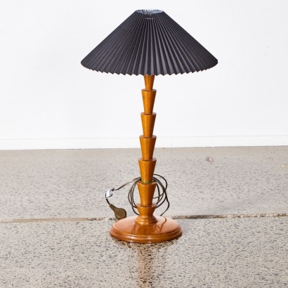 An Art Deco New Zealand Native Wood Table Lamp