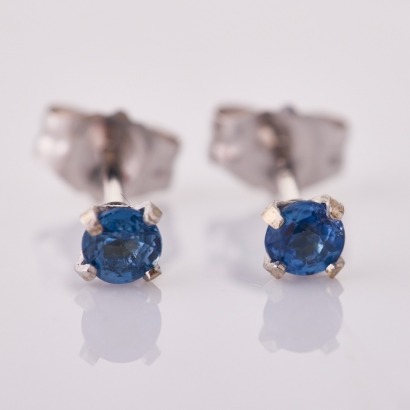 14ct White Gold, 2.80mm Round Sapphire Stud Earrings