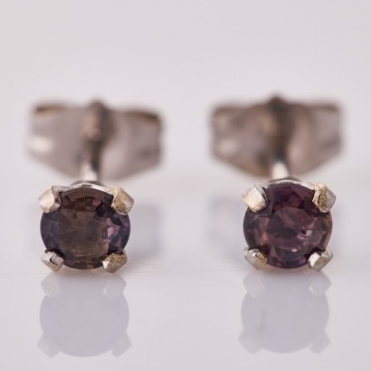 14ct White Gold, 3.20mm Reddish Purple Sapphire Stud Earrings