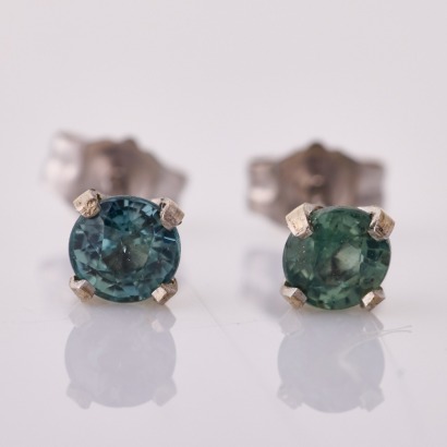 14ct White Gold, 3.90mm Light Bluish Green Sapphire Stud Earrings