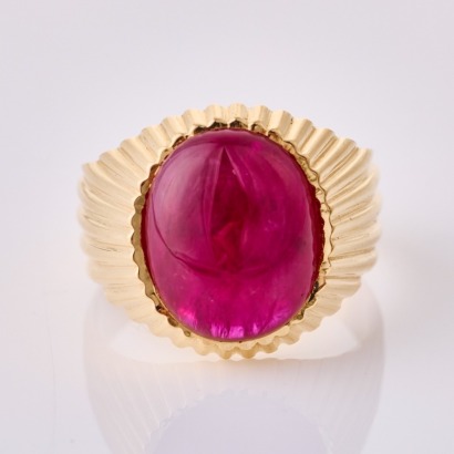 18ct Yellow Gold, Modern, 8.50ct Cabochon Cut Ruby Ring