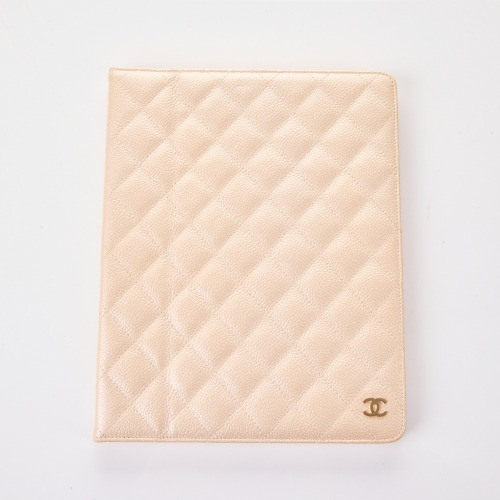 Chanel, Pearlised iPad Case