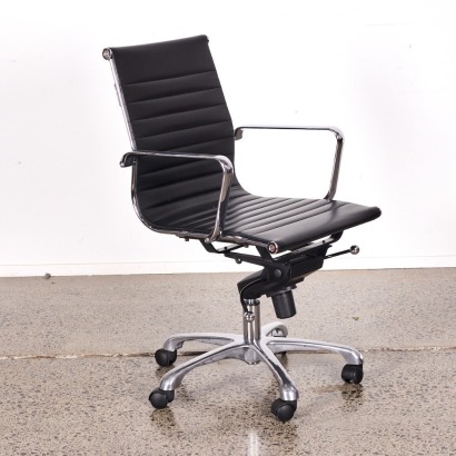 An Eames Style Office Chair