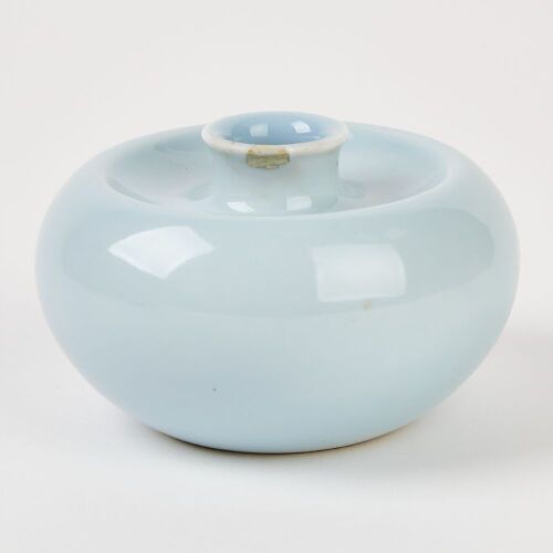 A Chinese Qing Dynasty Blue-glazed Apple-shaped Jar (Qing Dynasty Kangxi Year Mark)