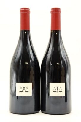 (2) 2008 Bilancia La Collina Syrah, Hawke's Bay ♦