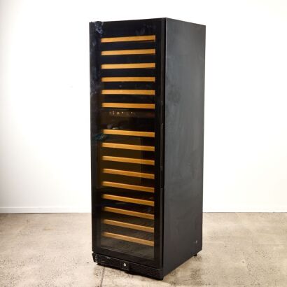 (1) Le Vigne Dual Temperature 150 Bottle Wine Fridge