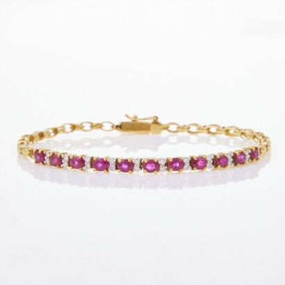 18ct Yellow Gold, 2.09ct Ruby / .30ct Diamond Set Bracelet