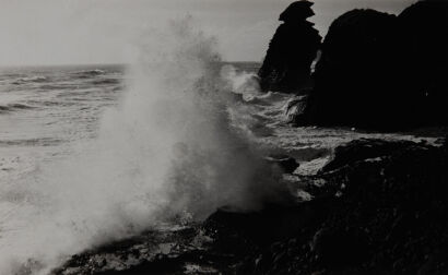 ERIC LEE-JOHNSON Nun Rock Piha