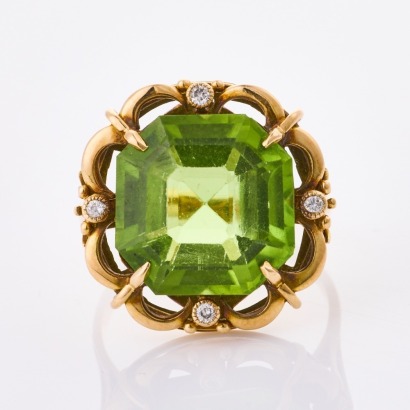 14ct Yellow Gold, Vintage, 8.00ct Peridot / .08ct Diamond, Cocktail Ring