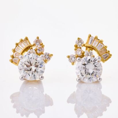 18ct Yellow Gold, Modern, 2.10ct Diamond Stud Earrings