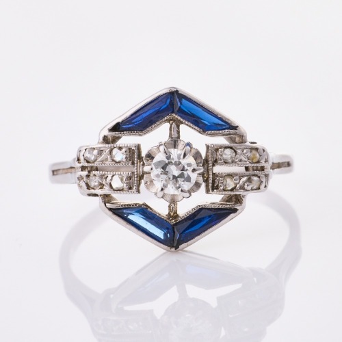 18ct White Gold, Art Deco, .26cts Sapphire / .17ct Diamond Ring