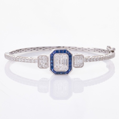 18ct White Gold, Art Deco Style, Modern, 1.74ct Diamond / 1.00ct Sapphire Bangle