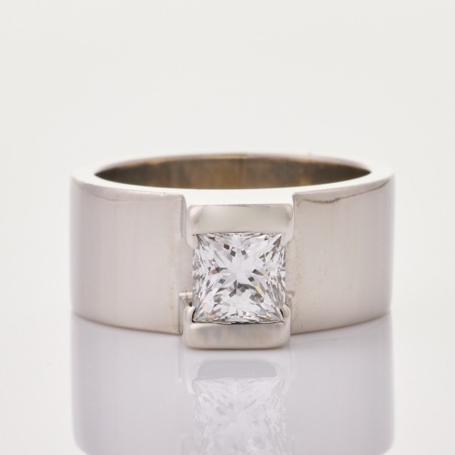 Platinum, Modern, 1.15ct Princess Cut Diamond Ring