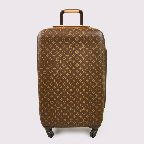 Louis Vuitton, Monogram Zephyr 70 Monogram Suitcase - Near new