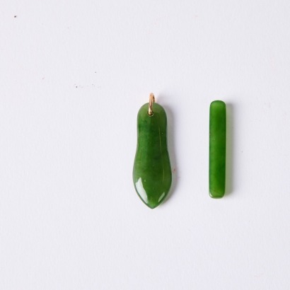 A Set of Two Contemporary Pounamu Pendants