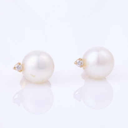 9ct Yellow Gold, Modern Pearl / .02ct Diamond Earrings