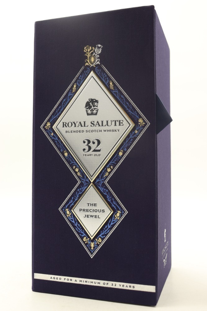  Salute 32年 The Precious Jewel 32 Year Old The Precious Jewel - Royal Salute Scotch Whisky