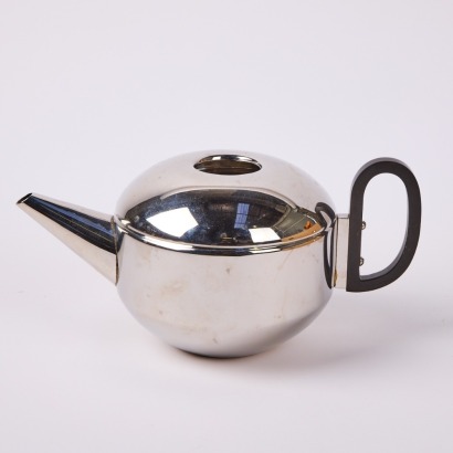 A Tom Dixon Form Teapot