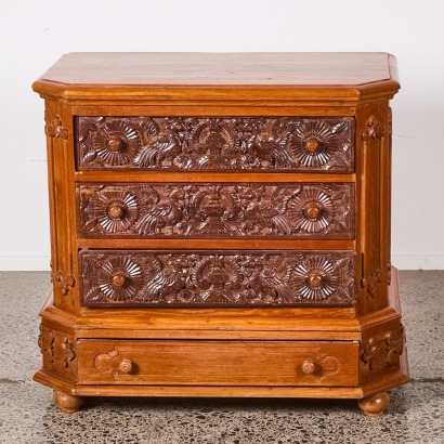 An Antique Highly Carved Set of Drawers