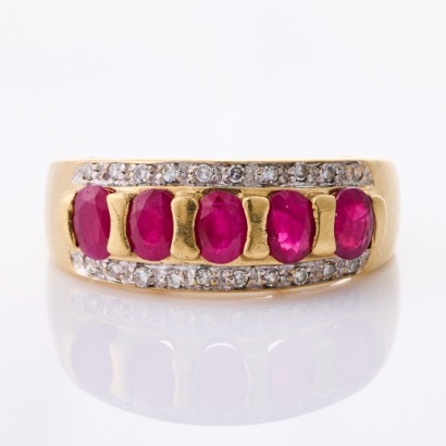 9ct Yellow Gold, Vintage, Oval Ruby /.06ct Diamond Ring