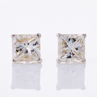 18ct White Gold, Modern, 1.05ct Princess Cut Diamond Stud Earrings, GIA Certified