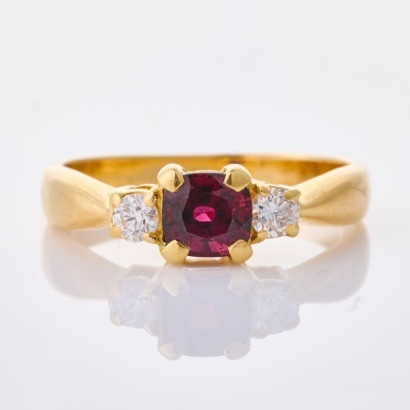 18ct Yellow Gold, .86ct Ruby / .19ct Diamond Ring