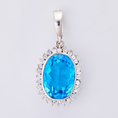 9ct White Gold, Oval Topaz /Clear Stone Pendant with 18ct White Gold Bale