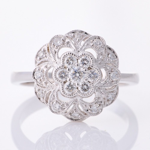 18ct White Gold, Modern, .40ct Flower Diamond Dress Ring - As new