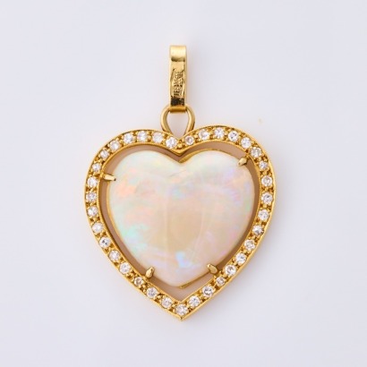 18ct Yellow Gold, Modern, 8.58ct Opal / .39ct Diamond Pendant