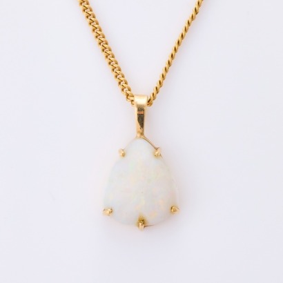 9ct Yellow Gold, Opal Pendant, with 42cm Gold-tone Chain