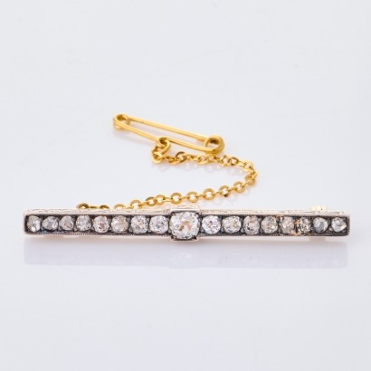 9ct Yellow Gold / Silver, Antique, 1.00ct Diamond Bar Brooch with Box