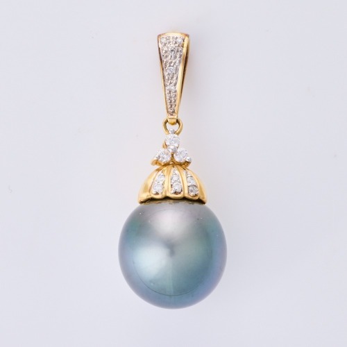 14ct Yellow Gold, 15mm South Sea Pearl Pendant with .15ct Diamond Accents