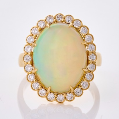 18ct Yellow Gold, 4.01ct Opal / .44ct Diamond Ring