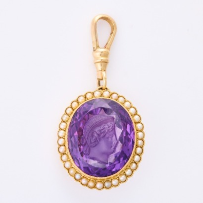 15ct-9ct Yellow Gold, Oval Amethyst Intaglio Pendant, circa early 20th century