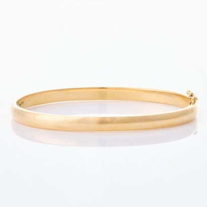 9ct Yellow Gold, Hinged, D Profile Bangle