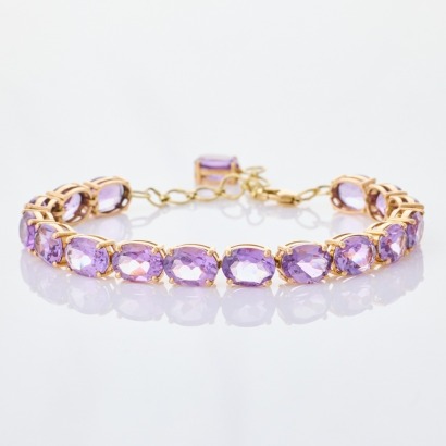 14ct Yellow Gold, 18cm Oval Amethyst Bracelet - Near new