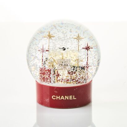 Chanel, "No. 5 " Snow Dome - VIP 2022 with Box