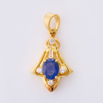 18ct Yellow Gold, Oval Sapphire / .05ct Diamond Pendant