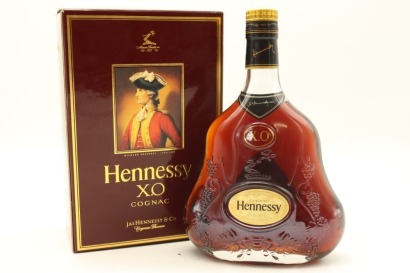 (1) Hennessy XO Cognac, 700ml, Circa 1980s (GB)