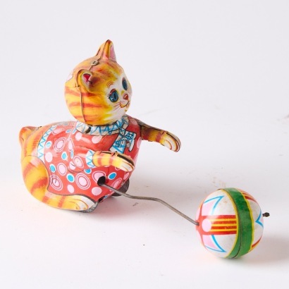 A Yanoman Tin Kitty, Japan