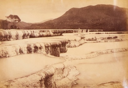 UNKNOWN PHOTOGRAPHER Pink and White Terraces