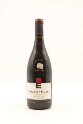 (1) 2001 Escarpment Pinot Noir, Martinborough