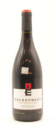 (1) 2001 Escarpment Pinot Noir, Martinborough