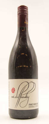 (1) 2008 Mt. Difficulty Pinot Noir, Bannockburn