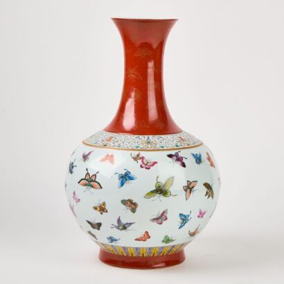 A Chinese Famille-Rose ' Hundred Butterflies' Bottle Vase （Qing Dynasty Guangxu Year Mark)