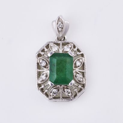 14ct White Gold, Vintage, .83ct Emerald / .09ct Diamond Pendant