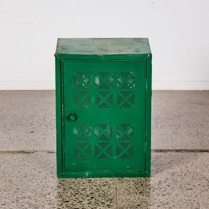 A Vintage Green Food Safe