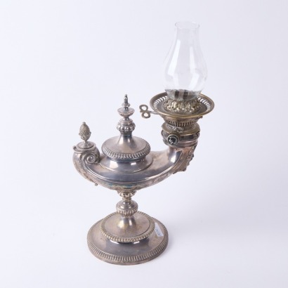 A Thomas Messenger & Sons Oil Lamp